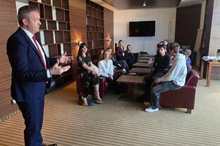 Zväčšiť fotografiu - Exkurzia v národnej rade sr