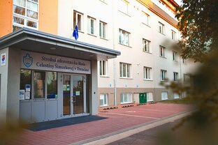Zväčšiť fotografiu - Hrdina remesla fotky školy