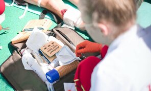 Zväčšiť fotografiu - Hrdina remesla fotky školy