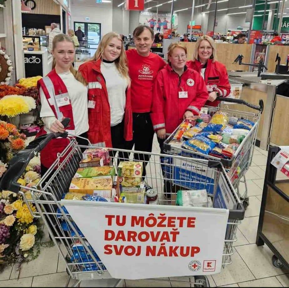 Pomáhame potravinami